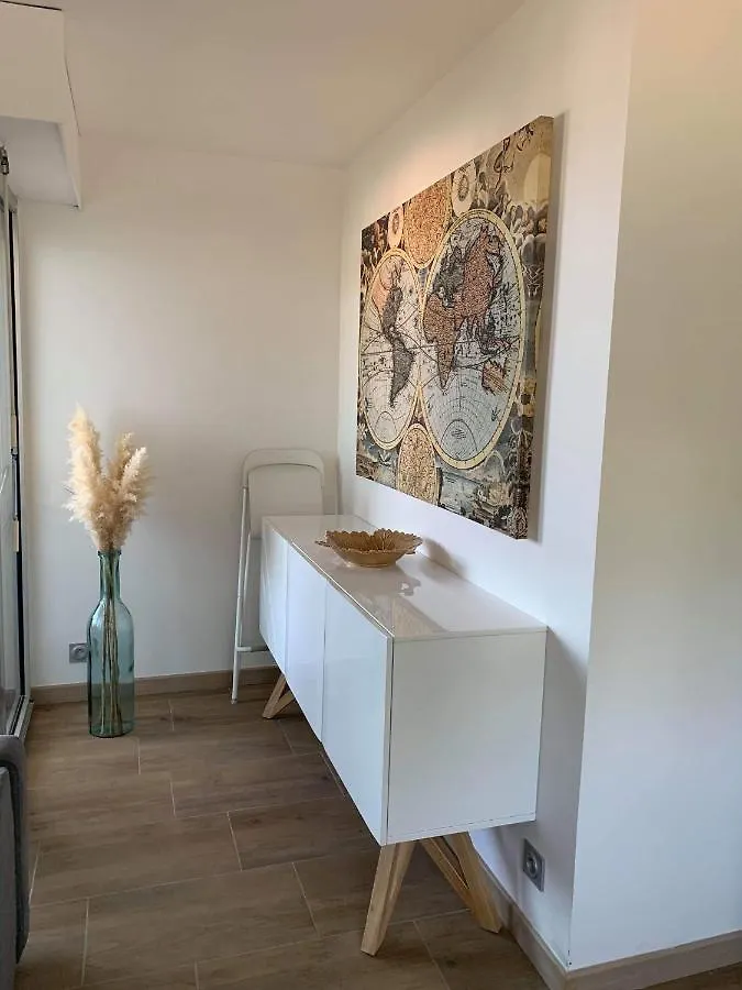 Magnifique Appartement Pied Dans L'Eau Cannes 0*,  Francia